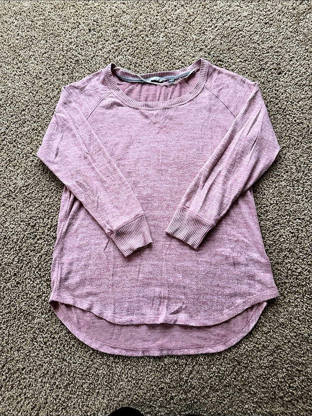 Athleta Seasoft V-Neck Sweatshirt Pink Long Sleeve Top